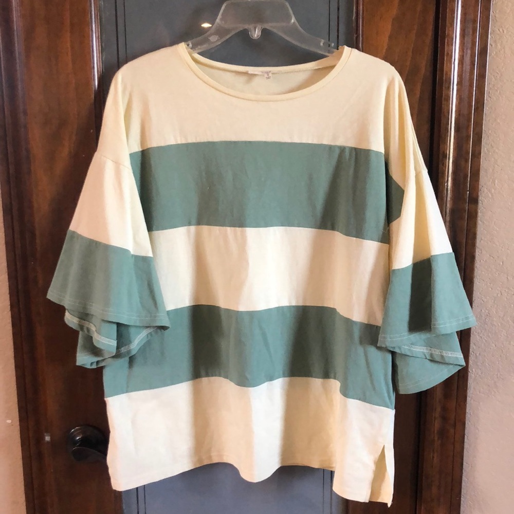 Women’s spring top